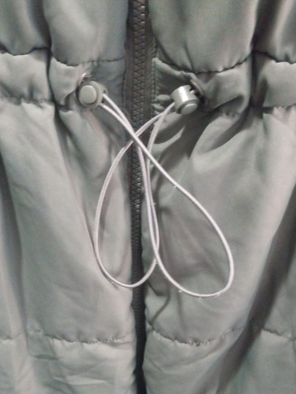 MOTHERHOOD OLIVE PUFFER VEST - Picture 9 of 10